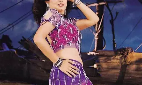 పెళ్లికి ముందు రోజు రాత్రే షూటింగ్...టాలీవుడ్ హీరోయిన్ షాకింగ్ నిర్ణ‌యం !