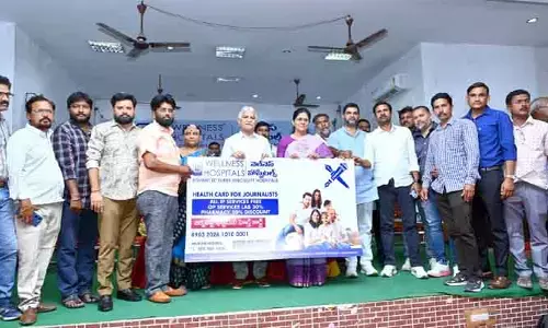అర్హత కలిగిన ప్రతి జర్నలిస్టుకు అక్రిడిటేషన్ కార్డు