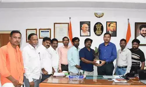 అర్హులైన జర్నలిస్టులకే అక్రిడిటేషన్లు :   కలెక్టర్ రాజర్షిషా