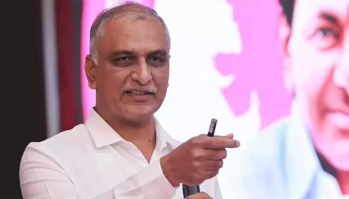 ‘సత్యమేవ జయతే’.. కుట్రలు బట్టబయలయ్యాయి: హైకోర్టు తీర్పుపై హరీశ్ రావు సంచలన వ్యాఖ్యలు ‘సత్యమేవ జయతే’.. కుట్రలు బట్టబయలయ్యాయి: హైకోర్టు తీర్పుపై హరీశ్ రావు సంచలన వ్యాఖ్యలు