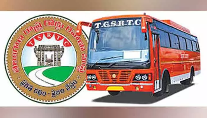 ఆర్టీసీ సమ్మె ఎఫెక్ట్.. రోజువారీ ఉద్యోగాల భర్తీకి గ్రీన్ సిగ్నల్ ఆర్టీసీ సమ్మె ఎఫెక్ట్.. రోజువారీ ఉద్యోగాల భర్తీకి గ్రీన్ సిగ్నల్