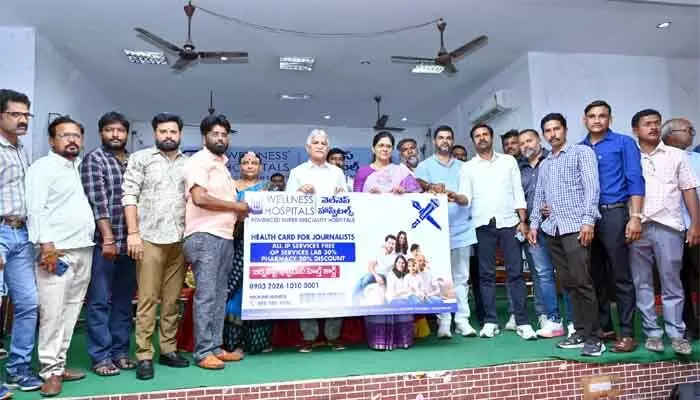 అర్హత కలిగిన ప్రతి జర్నలిస్టుకు అక్రిడిటేషన్ కార్డు అర్హత కలిగిన ప్రతి జర్నలిస్టుకు అక్రిడిటేషన్ కార్డు