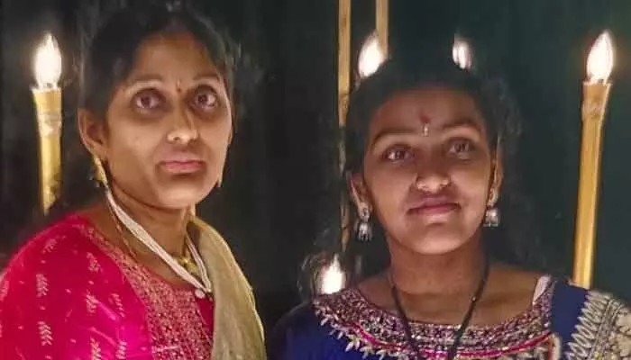 భర్తతో గొడవ.. కూతురుతో సహా మహిళా అదృశ్యం భర్తతో గొడవ.. కూతురుతో సహా మహిళా అదృశ్యం