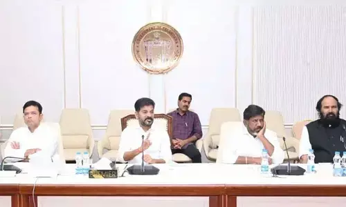 TG: కొనసాగుతున్న కేబినెట్ సమావేశం.. ఆర్టీసీ సమ్మె సహా కీలక అంశాలపై హాట్ డిస్కషన్!