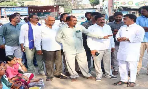 ఆర్టీసీని అద్దంలాగా మెరిపిస్తా అని అంధకారం లోకి నెట్టారు
