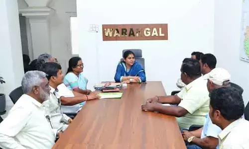 అర్హులైన జర్నలిస్టులందరికీ అక్రిడిటేషన్ కార్డులు