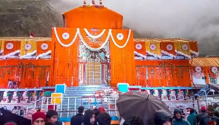 బద్రీనాథ్ ఆలయంలోనూ విరాళాల చోరీ ఆరోపణలు బద్రీనాథ్ ఆలయంలోనూ విరాళాల చోరీ ఆరోపణలు