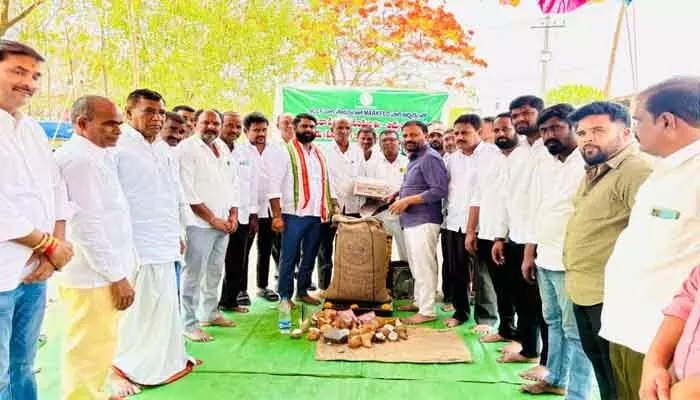 పొద్దుతిరుగుడు పంటను ప్రభుత్వమే కొంటుంది పొద్దుతిరుగుడు పంటను ప్రభుత్వమే కొంటుంది