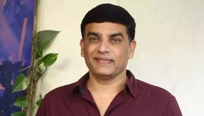 సైలెంట్గా దూసుకెళ్తున్న దిల్ రాజు.. చేతిలో అన్ని ప్రాజెక్టులు సైలెంట్గా దూసుకెళ్తున్న దిల్ రాజు.. చేతిలో అన్ని ప్రాజెక్టులు