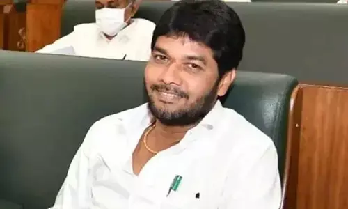 సాక్షుల బెదిరింపు కేసు.. అజ్ఞాతంలోకి వైసీపీ ఎమ్మెల్సీ అనంతబాబు!