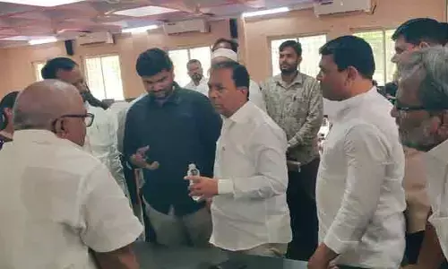 మున్సిపల్ కో-ఆప్షన్ ఎన్నిక వాయిదా.. బీజేపీ, బీఆర్ఎస్ నేతల ఆందోళన