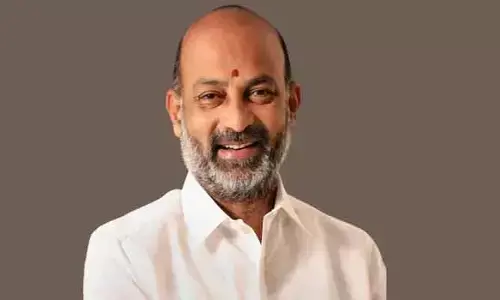 శంకర్ గౌడ్ కు నివాళులు అర్పించే విషయంలో కాంగ్రెస్ ప్రభుత్వానికి అంత పట్టింపులెందుకు..?