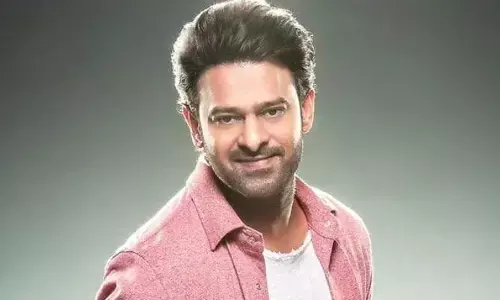 Prabhas : చిన్న మిస్టేక్.. ప్రభాస్ చేస్తున్న రెండు సినిమాలపై ఎఫెక్ట్ చూపిందా?