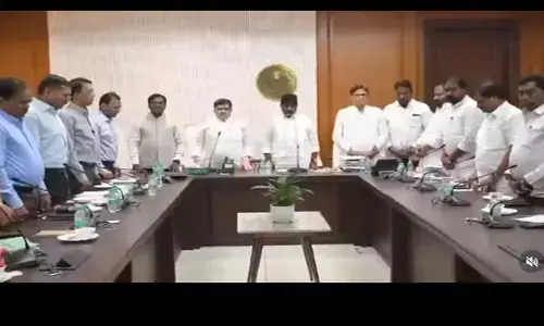 సచివాలయంలో కొనసాగుతున్న RTC పంచాయతీ.. గడువు కోరుతున్న మంత్రులు!