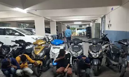 ఇన్ స్టాగ్రామ్  లో లైక్స్ కోసం బైకులు చోరీ