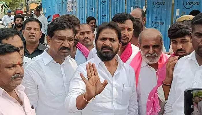 మాజీ మంత్రి శ్రీనివాస్ గౌడ్ అక్రమ అరెస్ట్ విడుదల మాజీ మంత్రి శ్రీనివాస్ గౌడ్ అక్రమ అరెస్ట్ విడుదల
