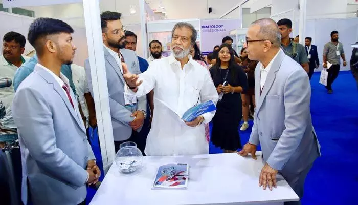 Damodar Rajanarsimha: నకిలీ మందులపై ఉక్కుపాదం మోపుతాం Damodar Rajanarsimha: నకిలీ మందులపై ఉక్కుపాదం మోపుతాం