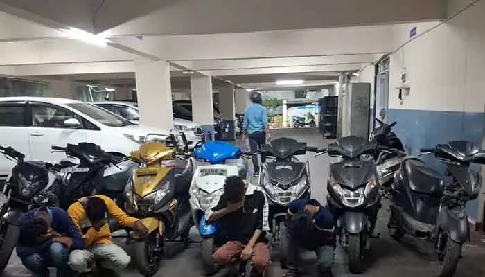 ఇన్ స్టాగ్రామ్ లో లైక్స్ కోసం బైకులు చోరీ ఇన్ స్టాగ్రామ్ లో లైక్స్ కోసం బైకులు చోరీ