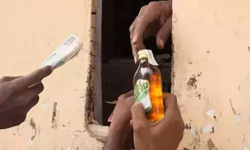 కొత్తగూడెంలో బెల్ట్ షాపుల రాజ్యం.. గల్లీ గల్లీకి మద్యం ప్రవాహం!