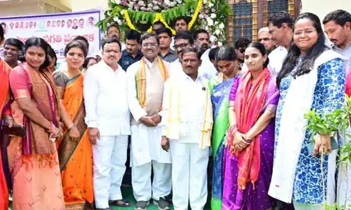 ‘అర్హులందరికీ ఇందిరమ్మ ఇండ్లు’: మంత్రి గడ్డం వివేక్