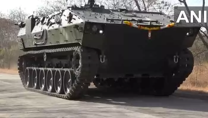 DRDO అత్యాధునిక సాయుధ వాహనాల ఆవిష్కరణ.. రక్షణ రంగంలో సరికొత్త యుద్ద ట్యాంకర్ DRDO అత్యాధునిక సాయుధ వాహనాల ఆవిష్కరణ.. రక్షణ రంగంలో సరికొత్త యుద్ద ట్యాంకర్