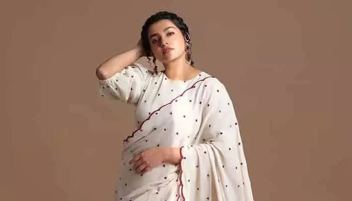 ప్రేక్షకులకు చెత్తను చూపించకండి.. తప్పుడు సినిమాలపై పార్వతి ఘాటు విమర్శలు ప్రేక్షకులకు చెత్తను చూపించకండి.. తప్పుడు సినిమాలపై పార్వతి ఘాటు విమర్శలు