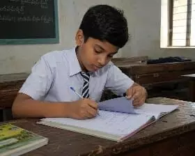 అప్పటి నేస్తం.. అచ్చు కాగితం! అప్పటి నేస్తం.. అచ్చు కాగితం!