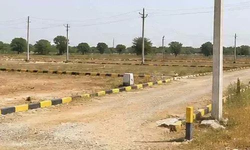 అమ్మేవారికి కాసులుకొనేవారికి కష్టాలు!