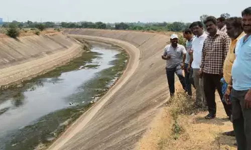 గౌరారం కెనాల్ వద్ద రైతుల ధర్నా..