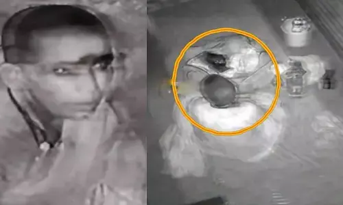 అర్ధరాత్రి వృద్ధురాలు క్షుద్ర పూజలు: సత్యసాయి జిల్లాలో కలకలం