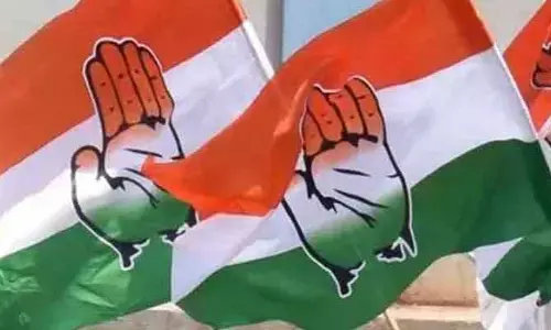 మంత్రి వివేక్‌ పై అలక.. సీనియర్ కాంగ్రెస్ పార్టీ నాయకుల రహస్య సమావేశం ?