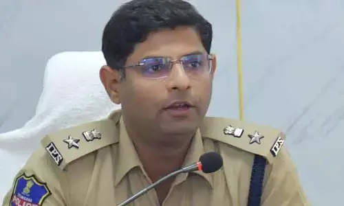 వేసవిలో జర భద్రం.. గడ్డి వాములు-నిప్పురవ్వ ఏమాత్రం నిర్లక్ష్యం వద్దు: ఎస్సై