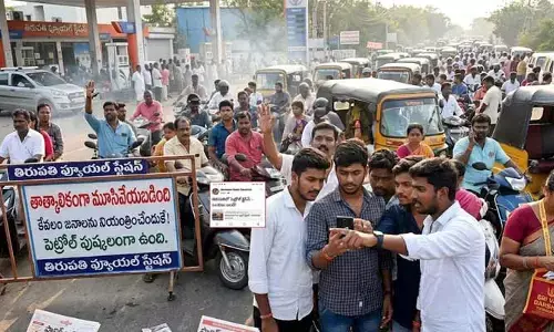 తిరుపతిలో పెట్రోల్ కొరత లేదు.. అదంతా వట్టి పుకారు మాత్రమే!