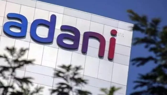 Adani Green: బ్యాటరీ స్టోరేజ్ కోసం అదానీ గ్రీన్ రూ. 15 వేల కోట్ల పెట్టుబడులు Adani Green: బ్యాటరీ స్టోరేజ్ కోసం అదానీ గ్రీన్ రూ. 15 వేల కోట్ల పెట్టుబడులు