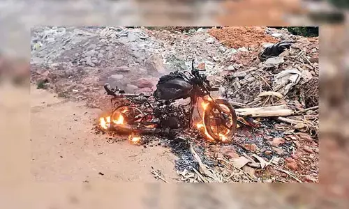 కొడుకు జల్సాలు.. గుణపాఠం చెప్పిన తండ్రి