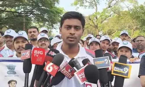 సెల్ఫ్ ఎన్యూమరేషన్ పై 5కే రన్.. పాల్గొన్న కలెక్టర్ దినేష్ కుమార్ సందడి!