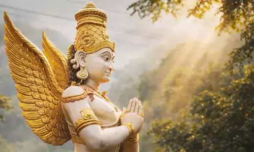 Tirumala: భక్తులతో కిక్కిరిసిన తిరుమల.. శ్రీవారి సర్వదర్శనానికి 12 గంటల సమయం