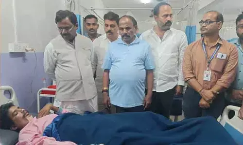 మహాలింగాపురం పరిధిలో జరిగిన సంఘటన బాధాకరం... కార్మిక శాఖ మంత్రి వివేక్