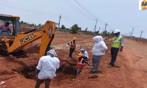 దిశ ఎఫెక్ట్..  పగిలిన పైప్‌లైన్‌కు మరమ్మతులు