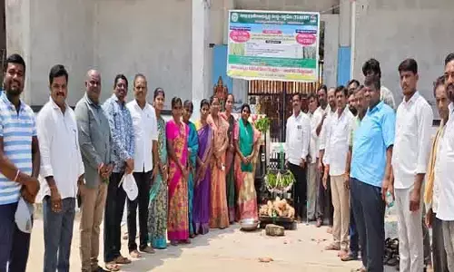 ద‌ళారుల‌ను న‌మ్మి మోస‌పోవ‌ద్దు : మార్కెట్ క‌మిటీ చైర్మ‌న్ విజ‌య మోహ‌న్