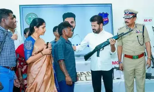 TG: లొంగిపోయిన మావోయిస్టులకు ఉద్యోగాలు, స్పెషల్‌ డ్రెస్‌లు