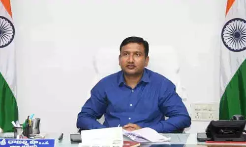 ఆదిలాబాద్‌లో పెట్రోల్, డీజిల్ కొరత లేదు: జిల్లా కలెక్టర్