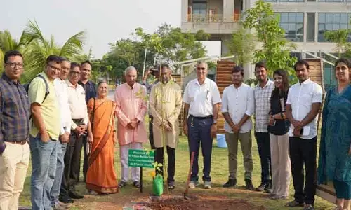 మాన‌వ సేవ‌నే అభివృద్ధికి కేంద్ర బిందువు