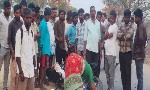 రోడ్డు ప్ర‌మాదంలో వ్య‌క్తి మృతి