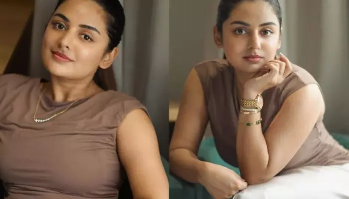 Esther Anil: టైట్ డ్రెస్లో కొంటె చూపులతో కట్టిపడేస్తున్న దృశ్యం నటి Esther Anil: టైట్ డ్రెస్లో కొంటె చూపులతో కట్టిపడేస్తున్న దృశ్యం నటి