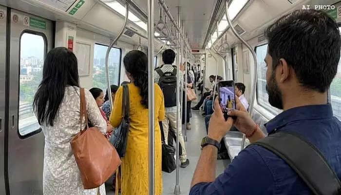 ‘మెట్రో చిక్స్’ పేరుతో మహిళల రహస్య వీడియోలు.. యువకుడిపై హైకోర్టు ఆగ్రహం ‘మెట్రో చిక్స్’ పేరుతో మహిళల రహస్య వీడియోలు.. యువకుడిపై హైకోర్టు ఆగ్రహం