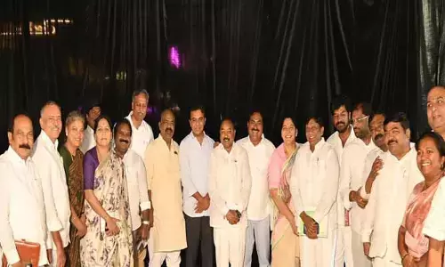 వరంగల్‌పై కేటీఆర్ నజర్.. ఉమ్మడి పోరుకు బీఆర్ఎస్ సన్నద్ధం!