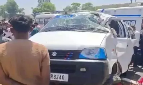 ఘోర రోడ్డు ప్రమాదం.. ఆరుగురు మహిళలు మ‌ృతి