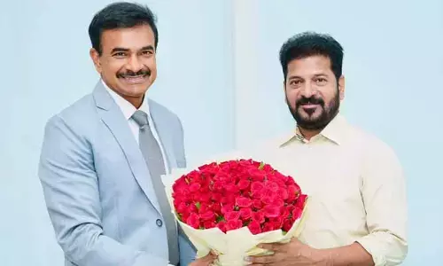 రాష్ట్ర డీజీపీగా CV ఆనంద్ నియామకం: సీఎం రేవంత్ రెడ్డితో మర్యాదపూర్వక భేటీ