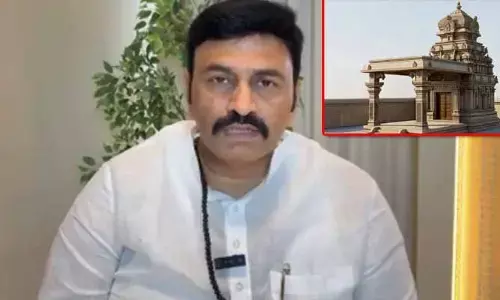 రామాలయ పునర్నిర్మాణానికి లైన్ క్లియర్: న్యాయవాది రవి ప్రసాద్‌పై ఆర్ఆర్ఆర్ ప్రశంసలు
